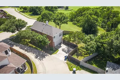 1372 Mae Drive, Carrollton, TX 75007 - Photo 2