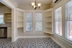 1511 Clover Ln, Fort Worth, TX 76107 - Photo 4