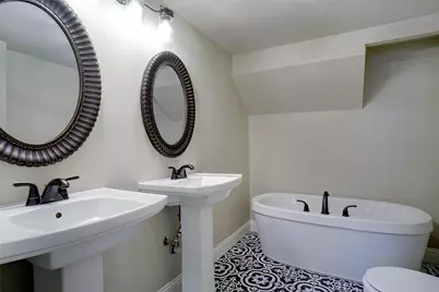 1511 Clover Lane, Fort Worth, TX 76107 - Photo 8