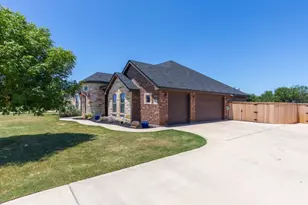 126 Angie Ln, Abilene, TX 79602 - Photo 2