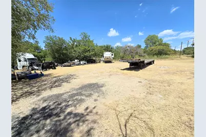 309 Decatur Street, Bowie, TX 76230 - Photo 16