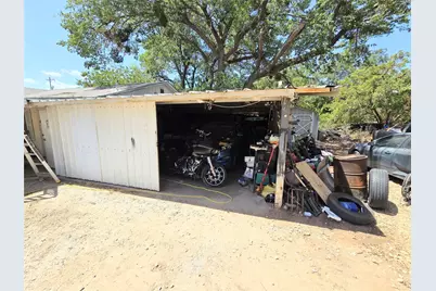 309 Decatur Street, Bowie, TX 76230 - Photo 12