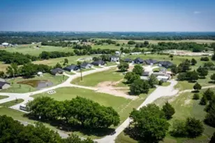 2470 N Trinity St, Decatur, TX 76234 - Photo 6