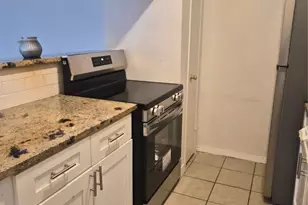 8110 Skillman St, Dallas, TX 75231 - Photo 4