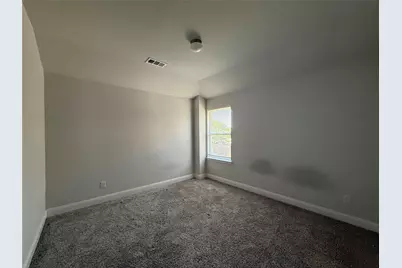 588 Hutchinson Lane, Lewisville, TX 75077 - Photo 10