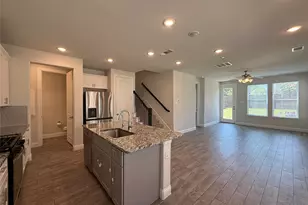 588 Hutchinson Ln, Lewisville, TX 75077 - Photo 4