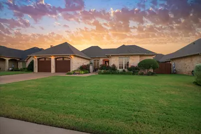 1608 Ridgewood Drive, Waco, TX 76710 - Photo 1