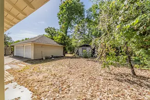3824 Rusty Dell St, Fort Worth, TX 76111 - Photo 34