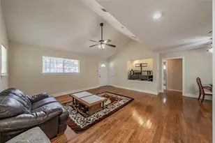 3824 Rusty Dell St, Fort Worth, TX 76111 - Photo 8
