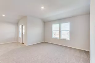 548 Bronze Cir W, Springtown, TX 76082 - Photo 4