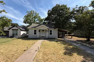 513 W Water St, Weatherford, TX 76086 - Photo 1