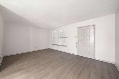 1108 N Elm Street #6, Denton, TX 76201 - Photo 2