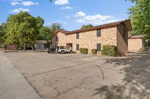 1108 N Elm St, Denton, TX 76201 - Photo 18
