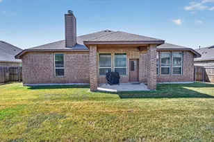 1107 Fairhaven Dr, Glenn Heights, TX 75154 - Photo 32
