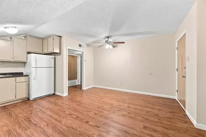 410 W Franklin Street #10, Waxahachie, TX 75165 - Photo 4