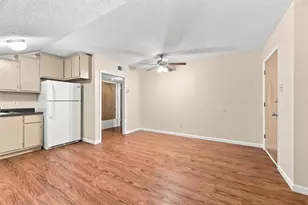 410 W Franklin St, Waxahachie, TX 75165 - Photo 4