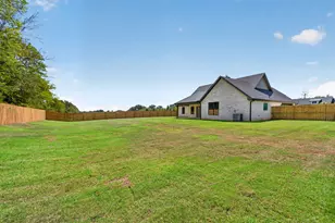 305 Grace Ln, Athens, TX 75751 - Photo 34