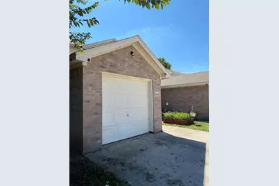 1248 Village Garden Pl Drive, Azle, TX 76020 - Photo 4