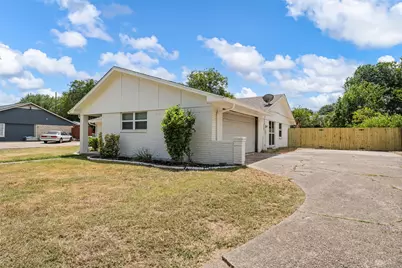 229 Crockett Lane, Hewitt, TX 76643 - Photo 14