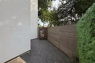 2021 Glencoe St, Dallas, TX 75206 - Photo 4