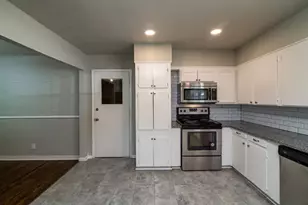 4516 Rolling Hills Dr, Fort Worth, TX 76119 - Photo 10