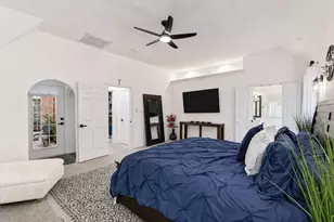 816 Lakeview Ct E, Crowley, TX 76036 - Photo 20