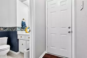 2407 Briarcliff Dr, Irving, TX 75062 - Photo 20
