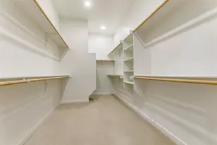 2070 Modern Pl, Dallas, TX 75214 - Photo 18