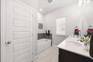 4429 Grady Ln, Carrollton, TX 75010 - Photo 12