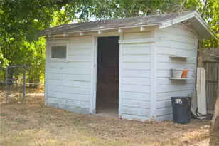 2007 W Commerce St, San Saba, TX 76877 - Photo 8