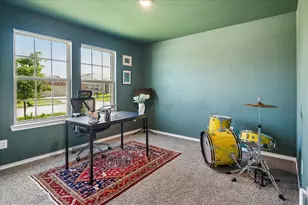 936 Glover Dr, Aubrey, TX 76227 - Photo 4