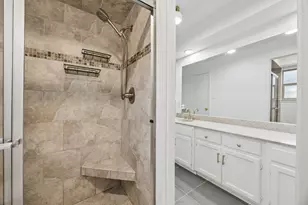 2701 Baldwin Dr, Arlington, TX 76012 - Photo 14