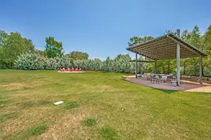 9118 Prado Ln, Dallas, TX 75220 - Photo 24