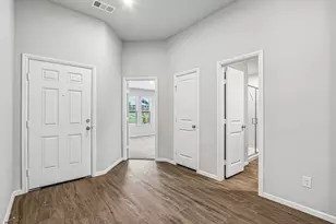 13080 Sandstone St, Providence Village, TX 76227 - Photo 20