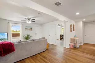 207 E 4th St, Weatherford, TX 76086 - Photo 10