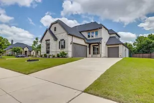 801 Toby Trl, Mansfield, TX 76063 - Photo 2