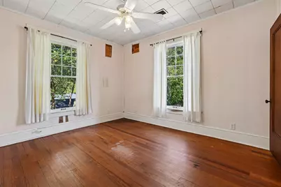 400 W Gilmer Street, Ennis, TX 75119 - Photo 34
