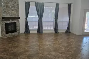 5852 Windy Meadow Ln, Grand Prairie, TX 75052 - Photo 8