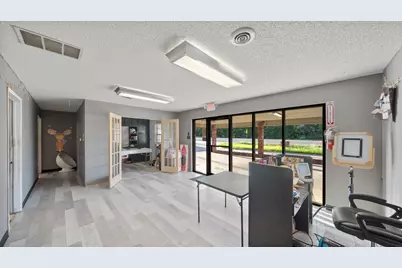 1409 W South Commerce Street, Wills Point, TX 75169 - Photo 10