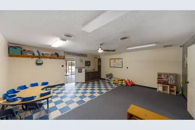 1409 W South Commerce Street, Wills Point, TX 75169 - Photo 12