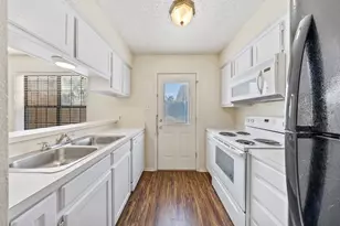 929 W Hickory St, Denton, TX 76201 - Photo 12