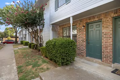 929 W Hickory Street #A8, Denton, TX 76201 - Photo 2