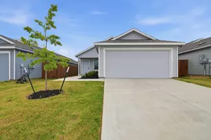 225 Poplar Pl, Wilmer, TX 75172 - Photo 1