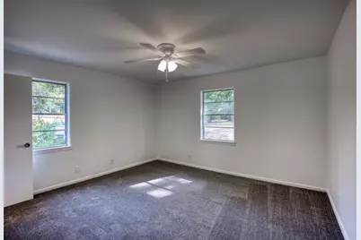 130 Hillcrest Drive, Palestine, TX 75801 - Photo 14