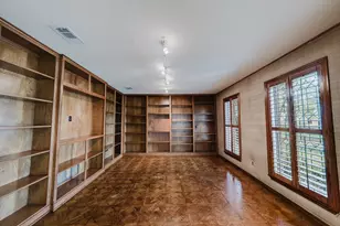 7500 Teakwood Ct, Fort Worth, TX 76112 - Photo 2