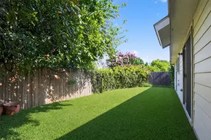 2752 Maegen Cir, Fort Worth, TX 76112 - Photo 10