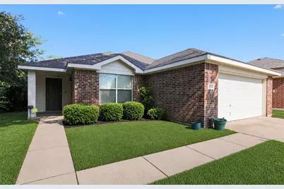 2752 Maegen Circle, Fort Worth, TX 76112 - Photo 1