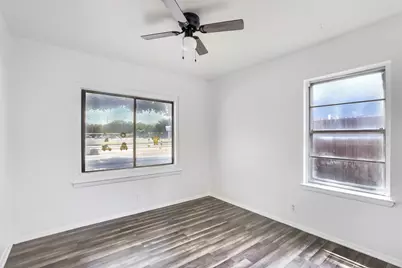 2009 S 1st Street, Garland, TX 75041 - Photo 16