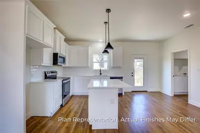 205 E Laura Avenue, Quinlan, TX 75474 - Photo 4