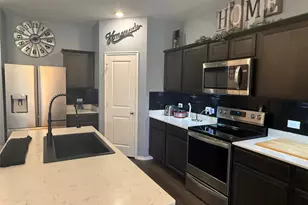1200 Fairbanks Dr, Ennis, TX 75119 - Photo 4